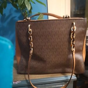 Michael Kors medium size saffiano leather purse